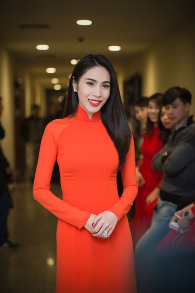 Thủy Tiên vừa tổ chức đám cưới cũng kịp có mặt tham dự sự kiện này