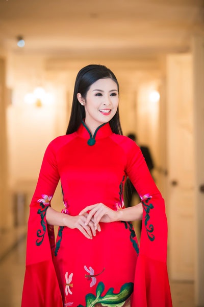 Hoa hậu Ngọc Hân hội ngộ Á hậu Huyền My tại Hà Nội - 4 <b style=mso-bidi-font-weight:
normal>Hà Thanh