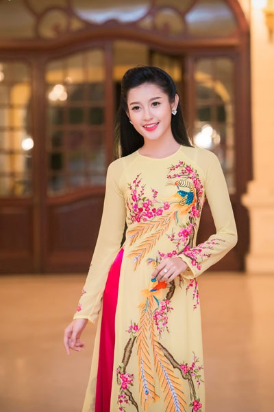Hoa hậu Ngọc Hân hội ngộ Á hậu Huyền My tại Hà Nội - 6 <b style=mso-bidi-font-weight:
normal>Hà Thanh
