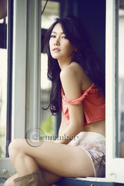 Chết mê với body rực lửa của đệ nhất mỹ nhân Thái Lan - 5 Sinh năm 1980, Woranuch Wongsawan (Noon) bắt đầu sự
nghiêp diễn xuất từ năm 18 tuổi