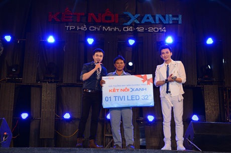 Bảo Thy, Chí Thiện cháy hết mình trong chương trình “Kết Nối Xanh” - 6 Khán giả may mắn được nhận quà hoành tráng trong chương trình Kết Nối Xanh tại KCN Hiệp Phước