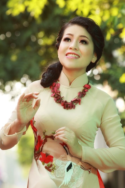 Nghệ sỹ gửi lời chúc năm mới bình an đến độc giả Dân trí - 8 Nghệ sỹ gửi lời chúc năm mới đến độc giả Dân trí