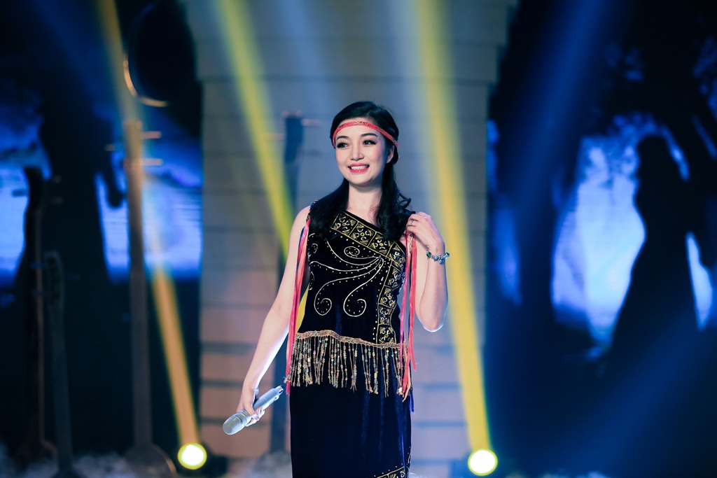 Phạm Thu Hà xinh đẹp hóa cô gái Pacô trong “Tiếng đàn Ta Lư" - 3 Một
số hình ảnh ca sĩ Phạm Thu Hà trong chương trình