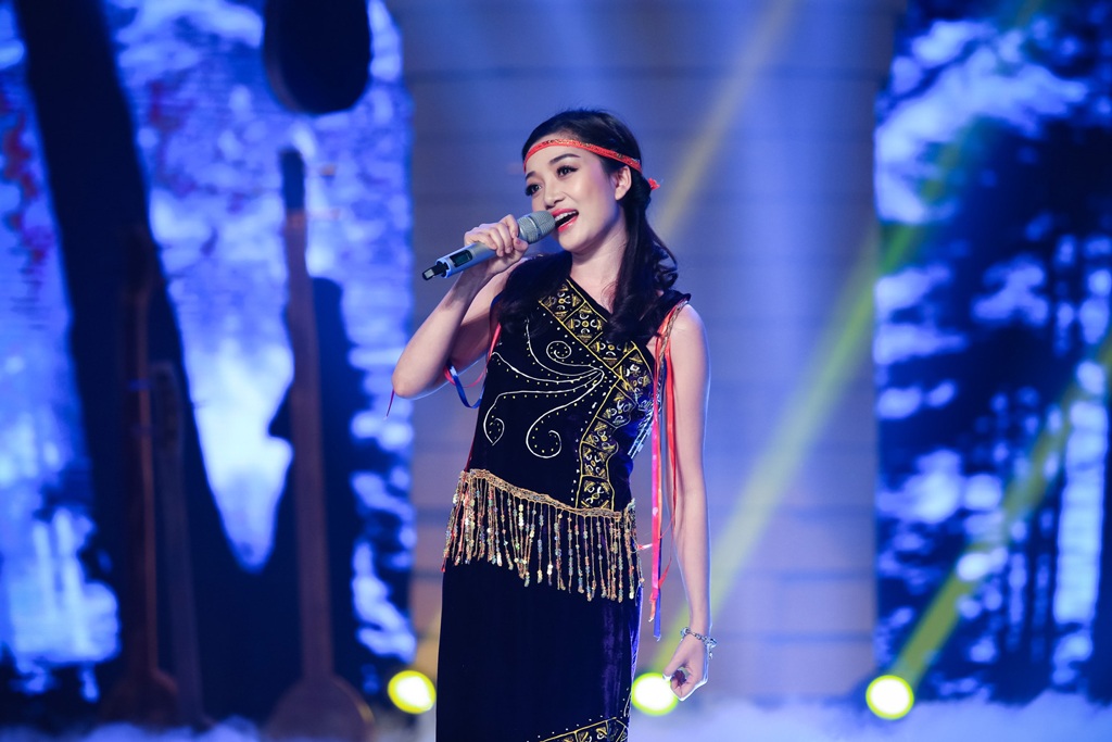 Phạm Thu Hà xinh đẹp hóa cô gái Pacô trong “Tiếng đàn Ta Lư" - 4 Một
số hình ảnh ca sĩ Phạm Thu Hà trong chương trình