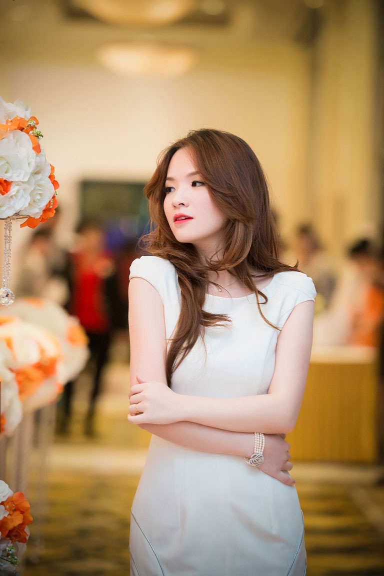 Bà mẹ hai con thu hút mọi ánh nhìn