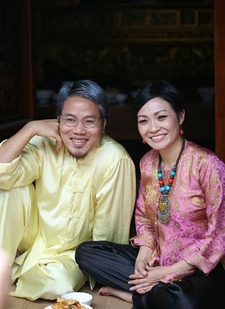 Ca sĩ Phương Thanh hát xẩm diễn hài cùng Vượng Râu - 2 Phương Thanh vào vai vợ Vượng Râu trong chương trình hài Cưới ngay kẻo Tết sắp ra mắt