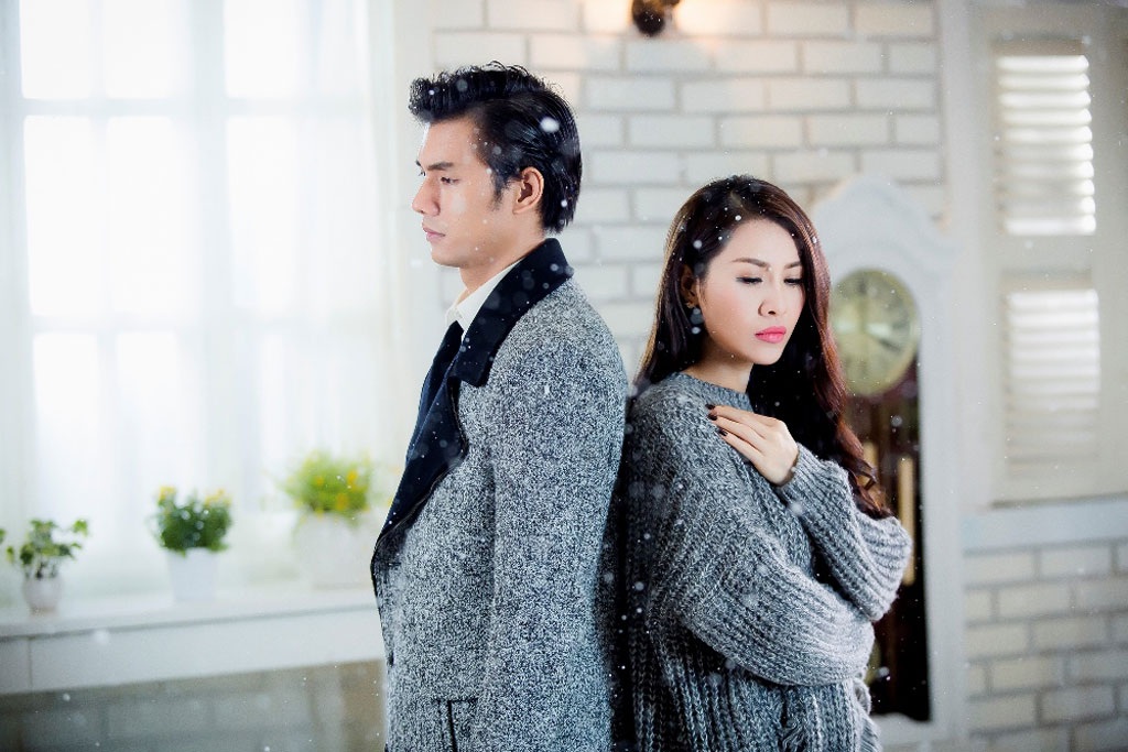 <b style=mso-bidi-font-weight:
normal>Thanh Thu