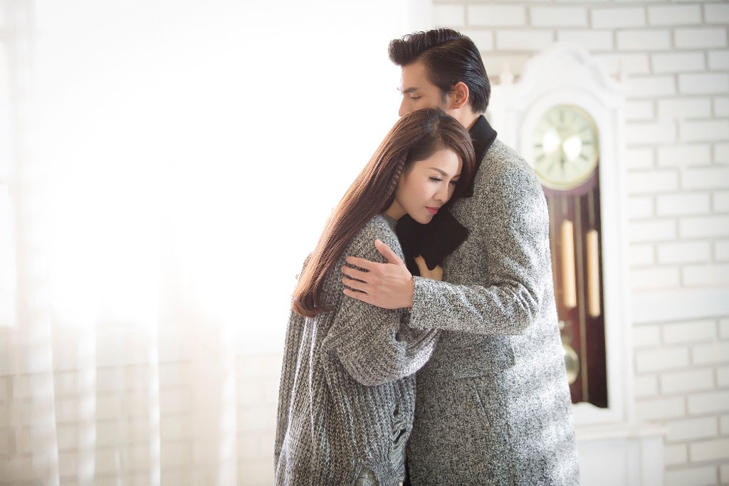 <b style=mso-bidi-font-weight:
normal>Thanh Thu