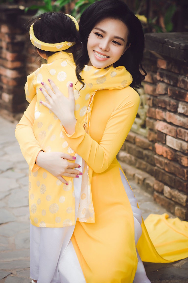 Á hậu Trà Giang khoe vẻ đẹp dịu dàng bên mẹ - 3 <b style=mso-bidi-font-weight:
normal>Hà Thanh