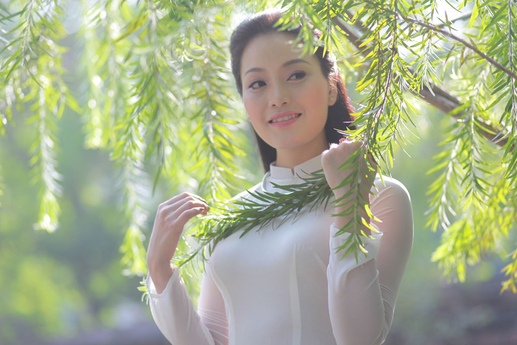 Quán quân Sao Mai thể hiện ca khúc “Tiếng Việt” đậm màu sắc Tết truyền thống - 3 <b style=mso-bidi-font-weight:
normal>Hà Thanh