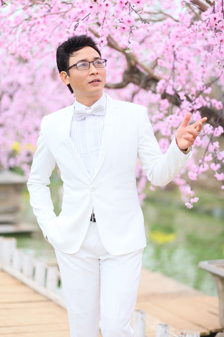 Ca sĩ Linh Nguyễn ra mắt MV “Ai lên xứ hoa đào” - 1 Ca sĩ Linh Nguyễn ra mắt MV “Ai lên xứ hoa đào”