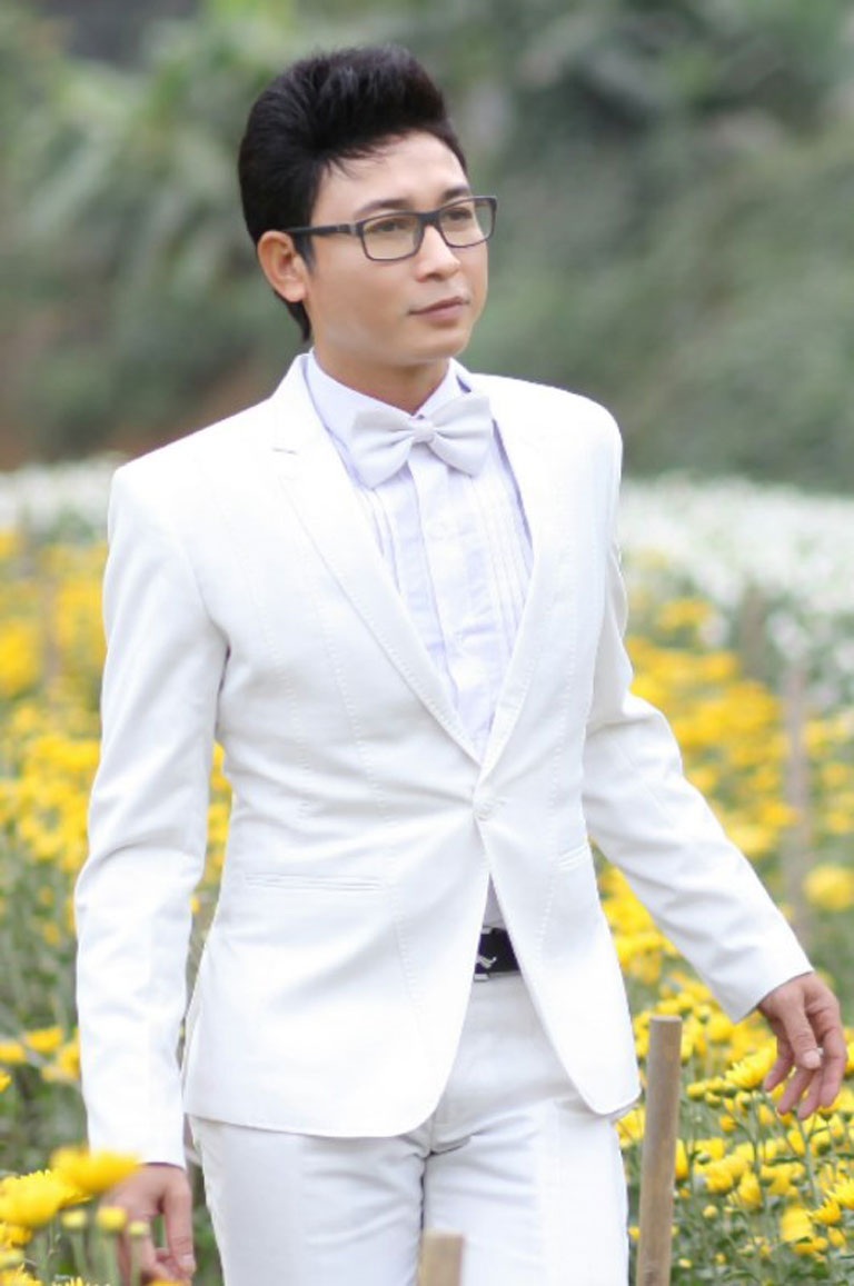 Ca sĩ Linh Nguyễn ra mắt MV “Ai lên xứ hoa đào” - 3 Ca sĩ Linh Nguyễn ra mắt MV “Ai lên xứ hoa đào”