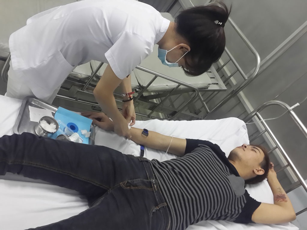 Ca sĩ Bùi Caroon bất ngờ nhập viện - 2 Bùi Caroon, học trò cũ của Hồ Ngọc Hà tại cuộc thi The Voice 2012