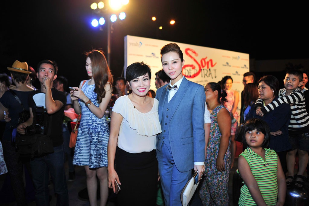 Á hậu Trà Giang cuốn hút với phong cách…nam tính - 8 Trà Giang chụp ảnh cùng ca sĩ Bằng Kiều