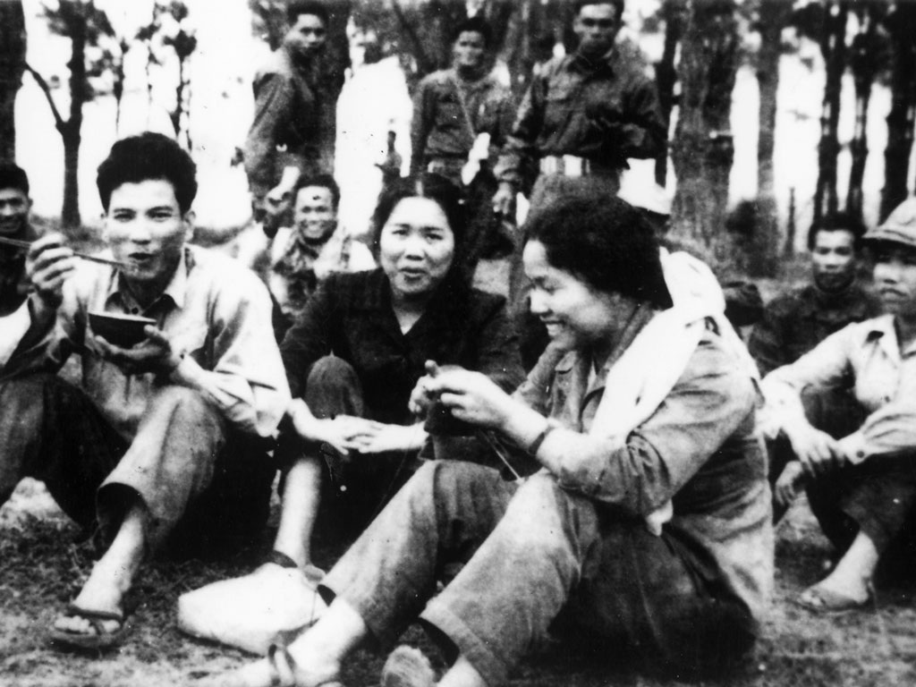 Xúc động trước vẻ đẹp phụ nữ Việt Nam thời chiến - 11 Giờ giải lao của nữ lái xa Trường Sơn, Quảng Bình năm 1968