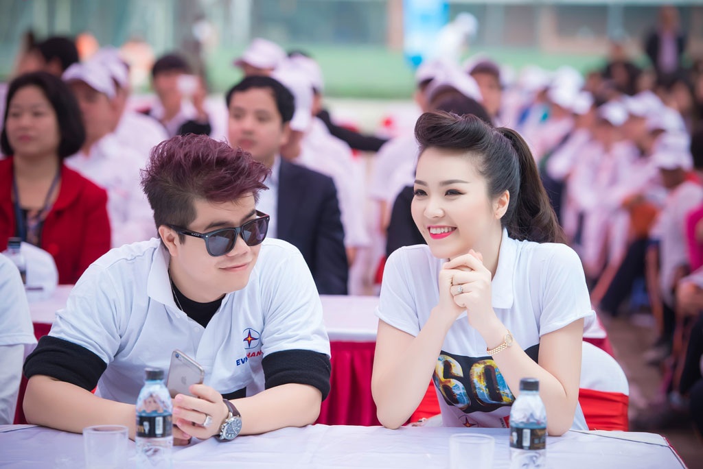 Tham dự tại sự kiện còn có ca sĩ Đinh Mạnh Ninh