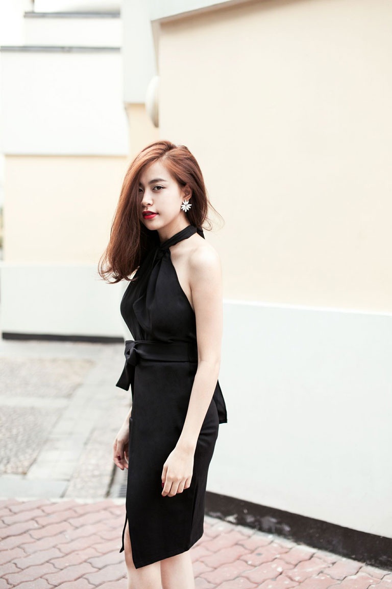 Hoàng Thùy Linh quyến rũ với thời trang mùa hè - 7 Hà Thanh