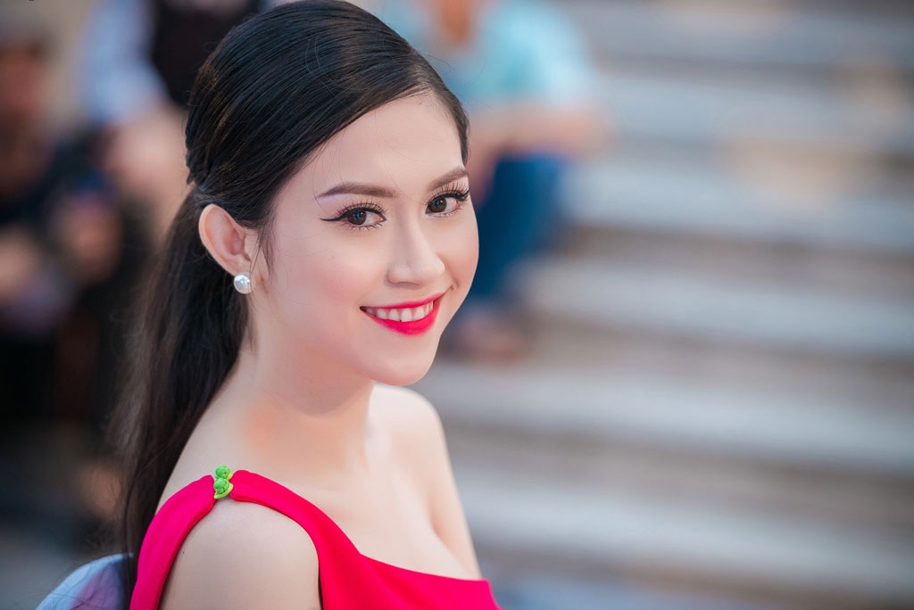 Hoa hậu Đông Nam Á Thu Vũ rực rỡ sắc đỏ tham dự show thời trang - 5 <b style=mso-bidi-font-weight:
normal>Hà Thanh