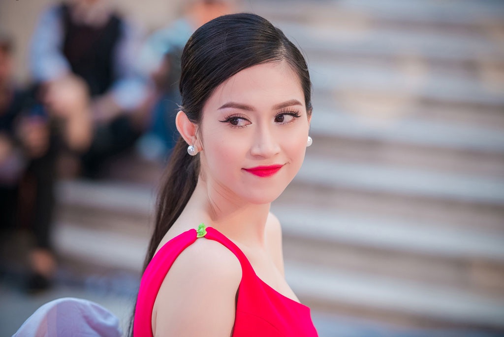 Hoa hậu Đông Nam Á Thu Vũ rực rỡ sắc đỏ tham dự show thời trang - 6 <b style=mso-bidi-font-weight:
normal>Hà Thanh