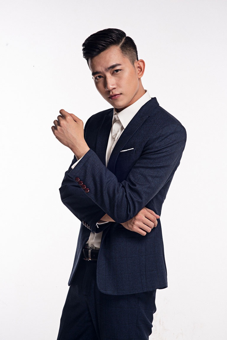 <b style=mso-bidi-font-weight:
normal>Hà Thanh