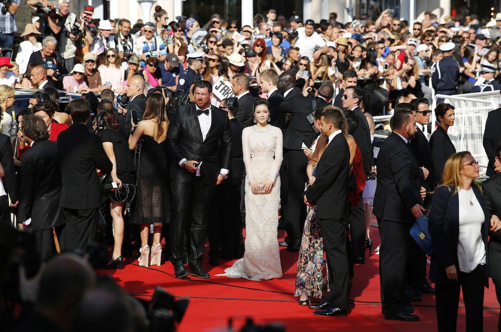 Lý Nhã Kỳ đẹp quyến rũ tại Cannes - 3 Lý Nhã Kỳ với phong cách tiểu thư trong ngày thứ 4 tại LHP Cannes