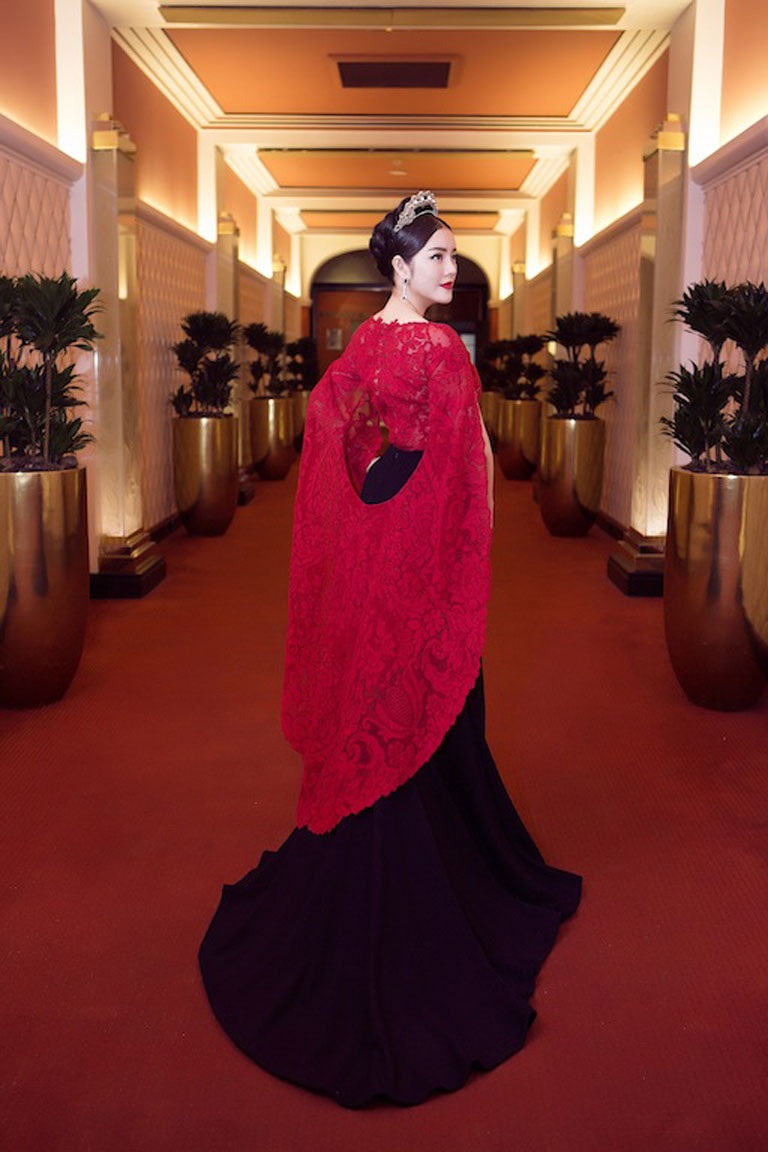 Lý Nhã Kỳ lộng lẫy trên thảm đỏ Cannes - 3 Hà Thanh