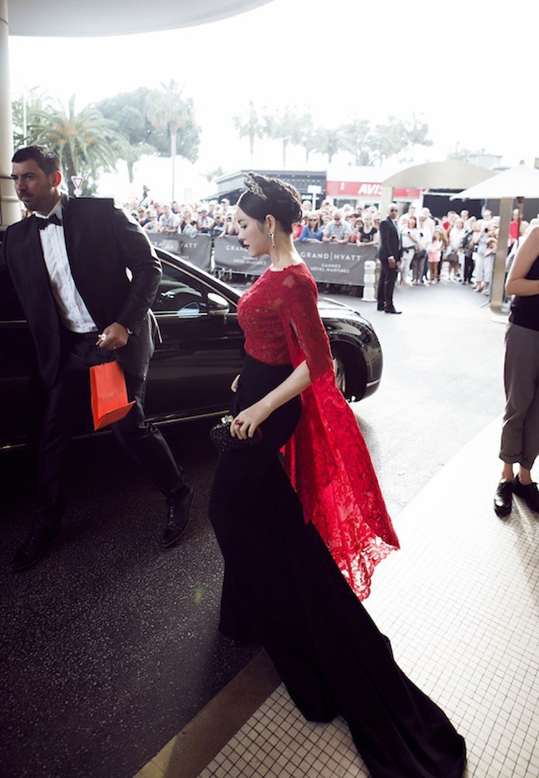 Lý Nhã Kỳ lộng lẫy trên thảm đỏ Cannes - 6 Hà Thanh