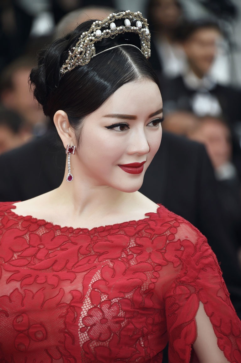 Lý Nhã Kỳ lộng lẫy trên thảm đỏ Cannes - 7 Hà Thanh