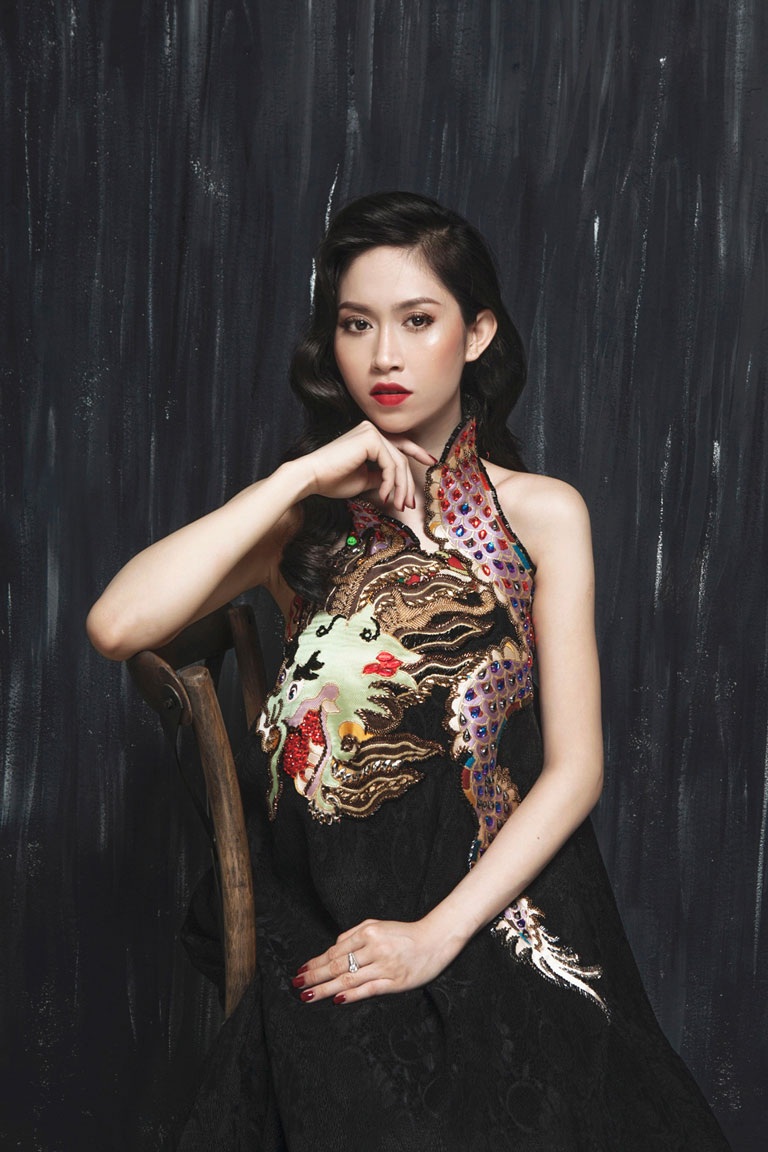 Vẻ đẹp ấn tượng của Hoa hậu Đông Nam Á Triều Thu - 1 <b style=mso-bidi-font-weight:
normal>Hà Thanh