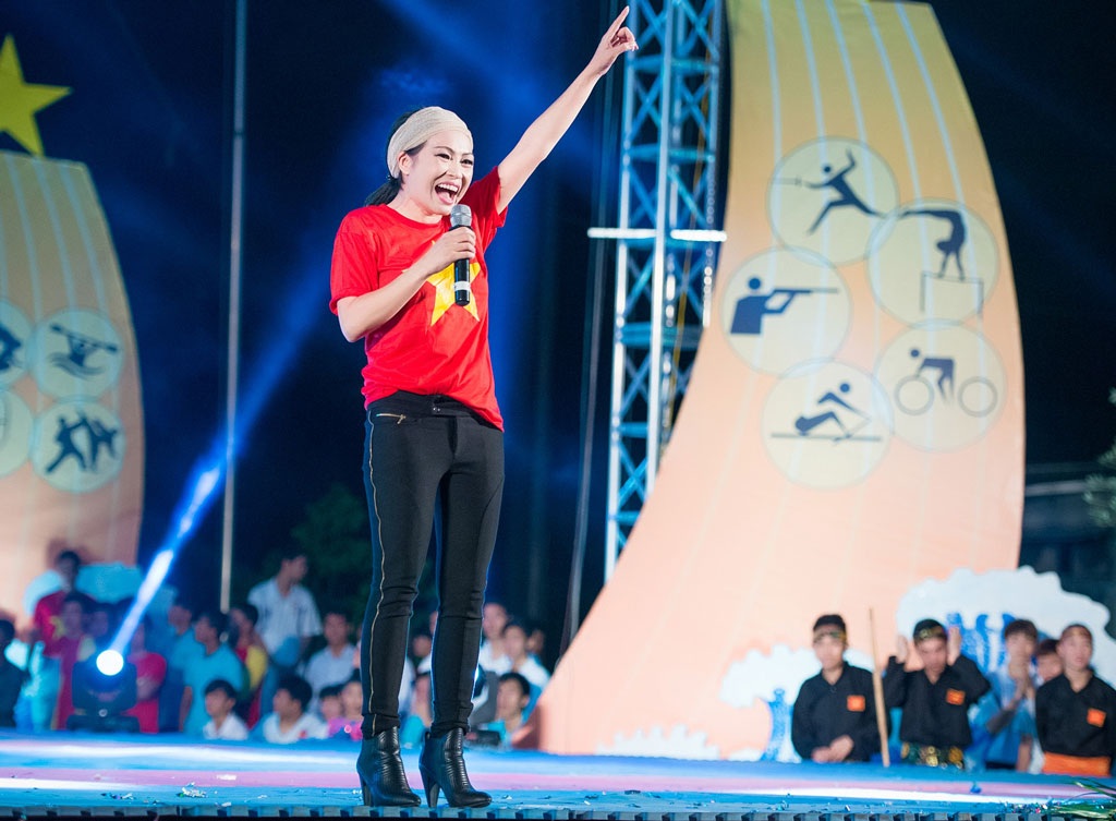 Á hậu Tú Anh làm Đại sứ SEA Games 28 - 9 Á hậu cổ vũ các vận động viên quyết tâm giành nhiều huy chương cho nước nhà