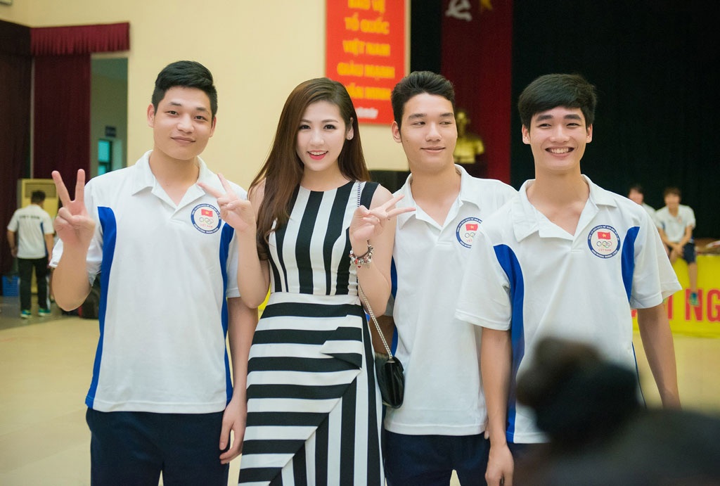 Á hậu Tú Anh làm Đại sứ SEA Games 28 - 4 Á hậu cổ vũ các vận động viên quyết tâm giành nhiều huy chương cho nước nhà
