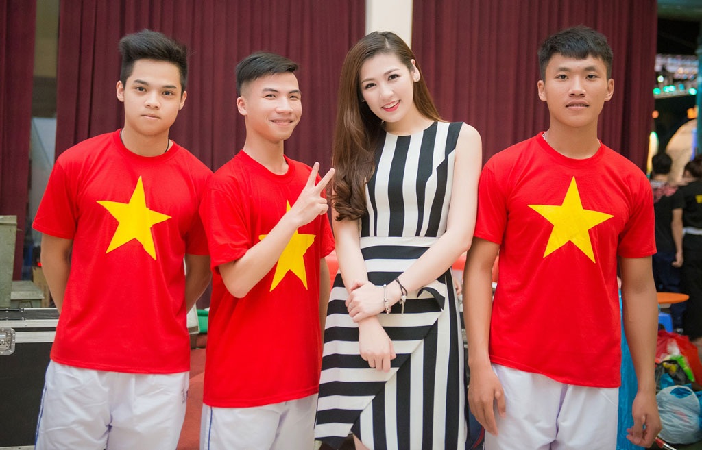 Á hậu Tú Anh làm Đại sứ SEA Games 28 - 6 Á hậu cổ vũ các vận động viên quyết tâm giành nhiều huy chương cho nước nhà