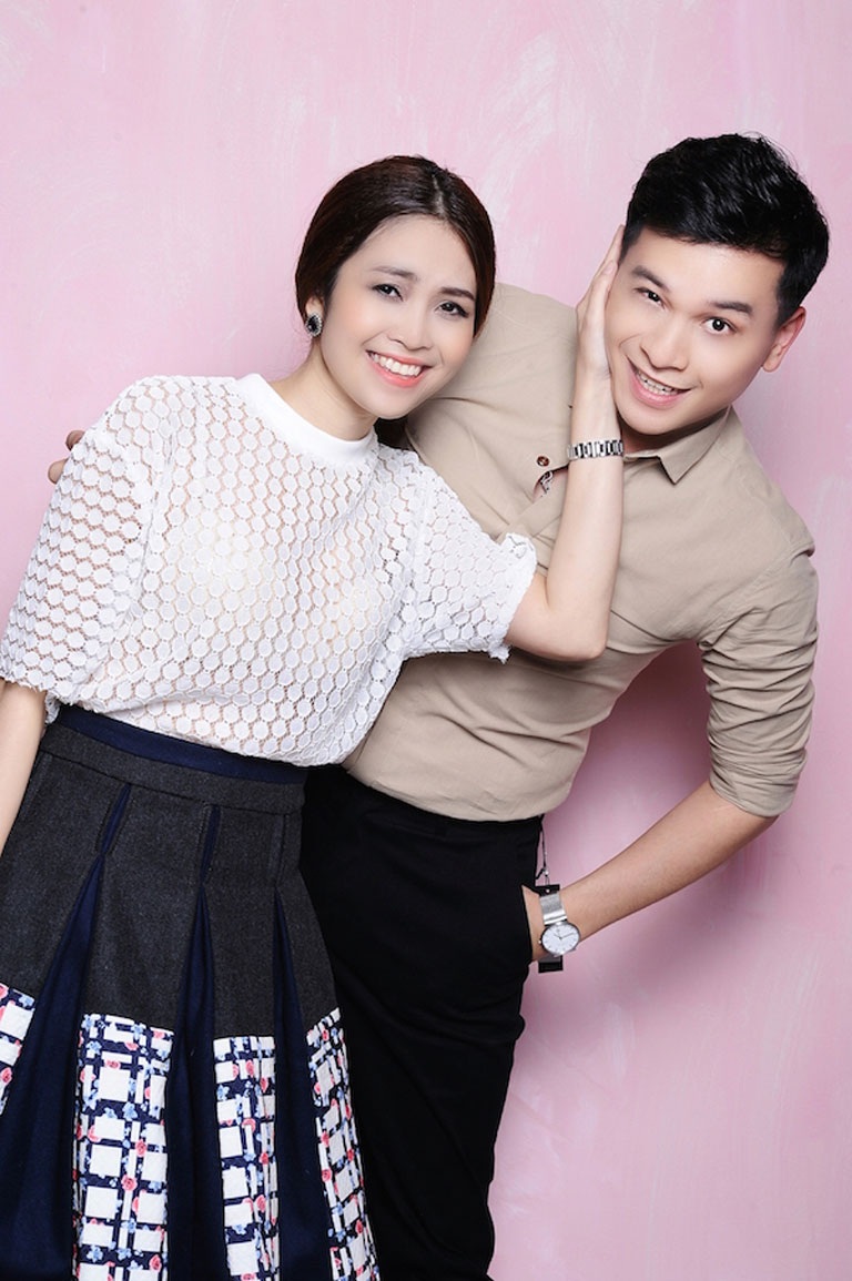 Khoảnh khắc đẹp của MC Danh Tùng và Thùy Linh - 5 <b style=mso-bidi-font-weight:
normal>Hà Thanh