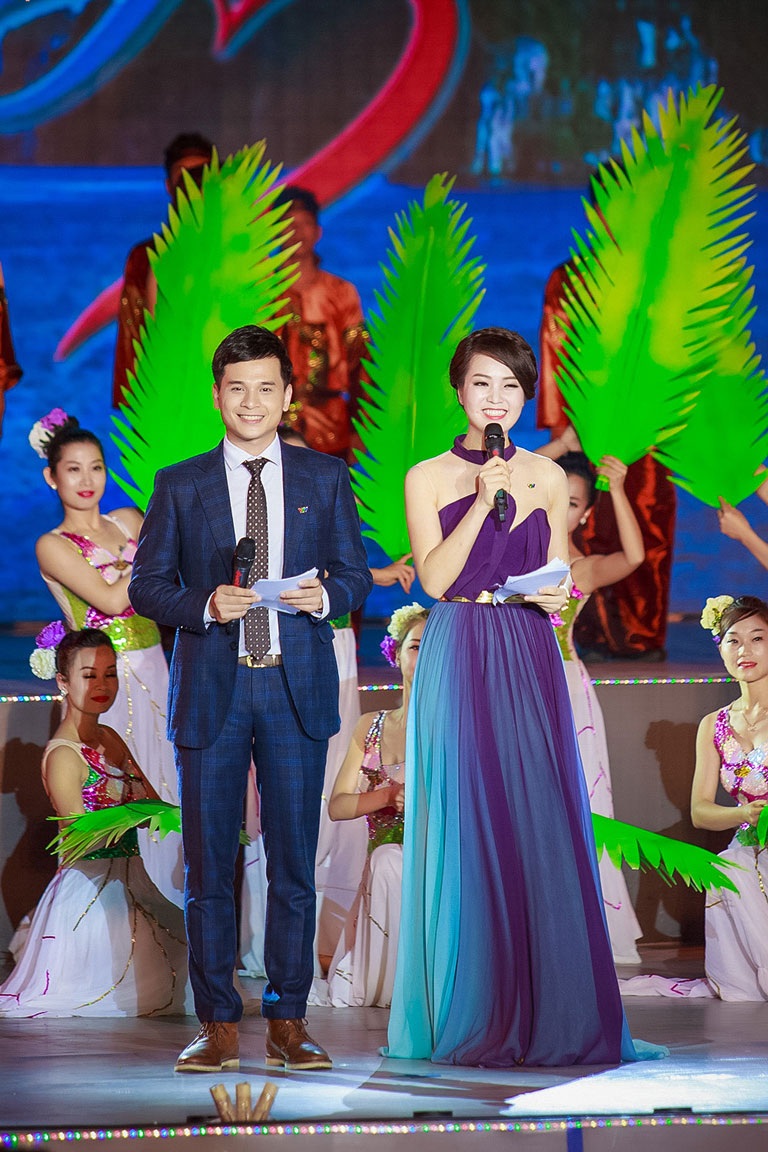 <b style=mso-bidi-font-weight:
normal>Hà Thanh