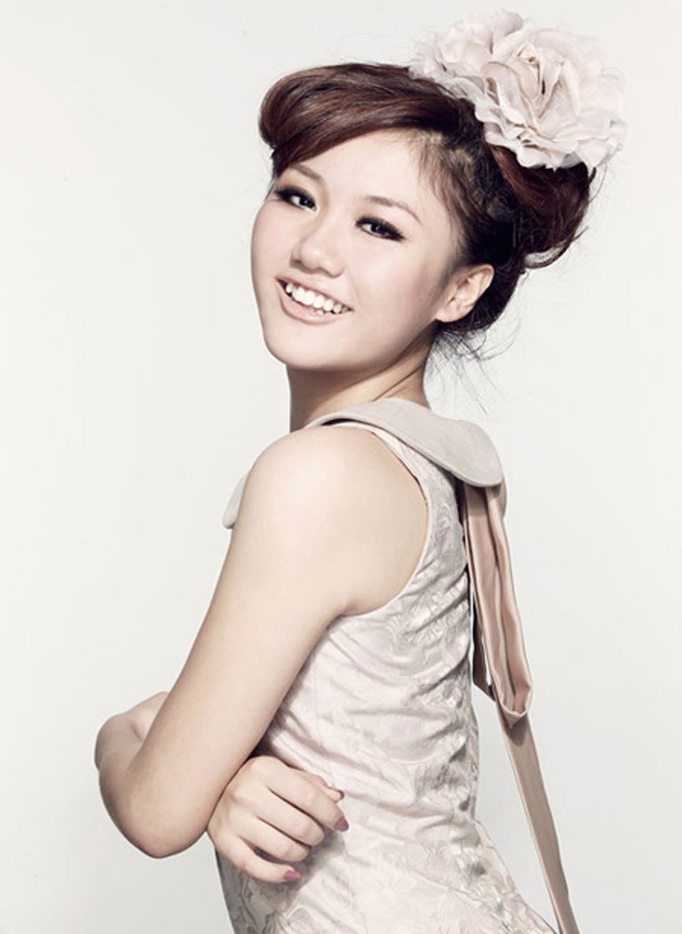Đêm Nhạc Bia Hà Nội 2015 – “Bữa tiệc” âm nhạc dành tặng giới trẻ Hải Phòng - 2 Chương trình với sự tham gia trình diễn của dàn
sao trẻ như Văn Mai Hương