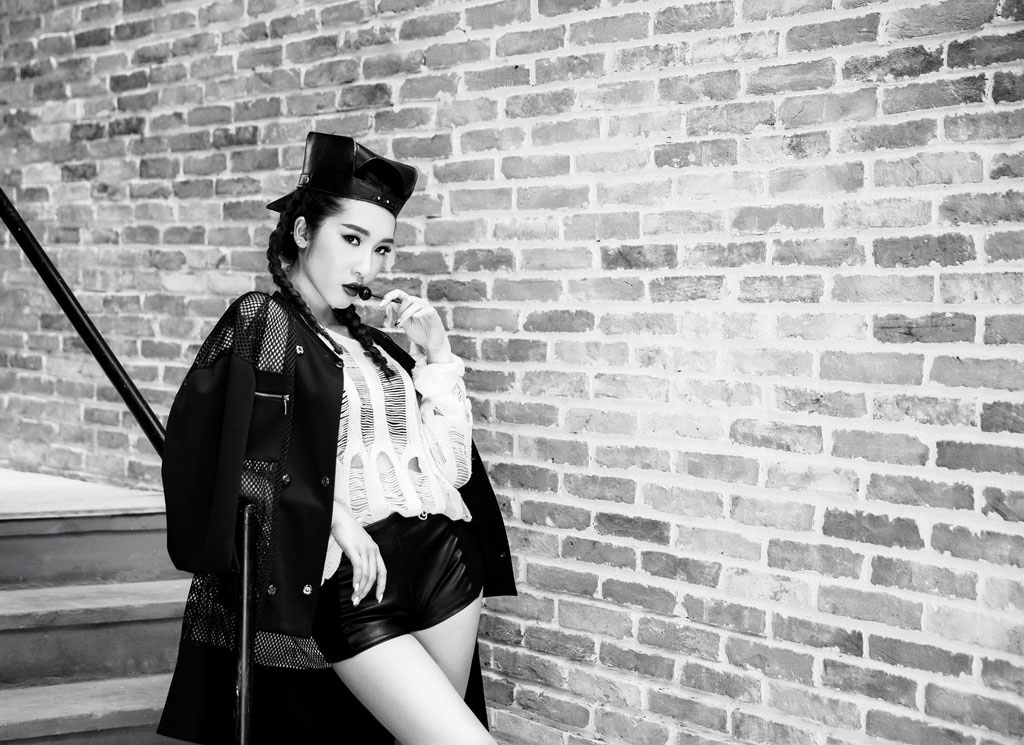 Ca sĩ Emily đang nỗ lực bứt phá - 3 <b style=mso-bidi-font-weight:
normal>H.T