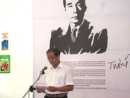 “Nhà văn Nguyễn Huy Tưởng với cảm hứng sách thiếu nhi” - 3 Ông Nguyễn Huy Thắng phát biểu tại buổi lễ khai mạc (Ảnh: Kim Nương)
