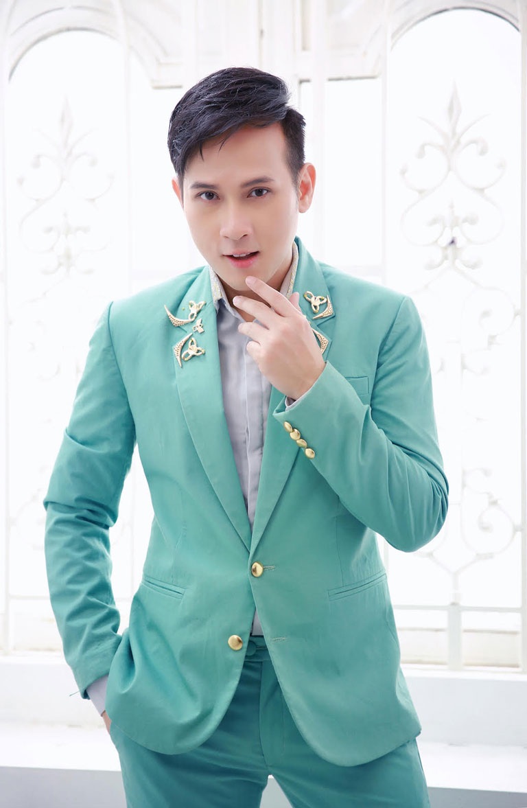 Nguyên Vũ có đêm diễn tại sân khấu Lak, Nha Trang