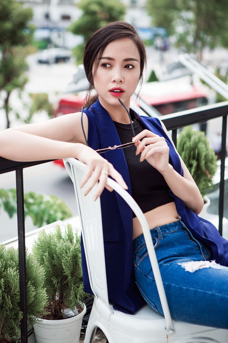 Vũ Ngọc Anh đẹp lôi cuốn với thời trang đường phố - 10 Hà Thanh