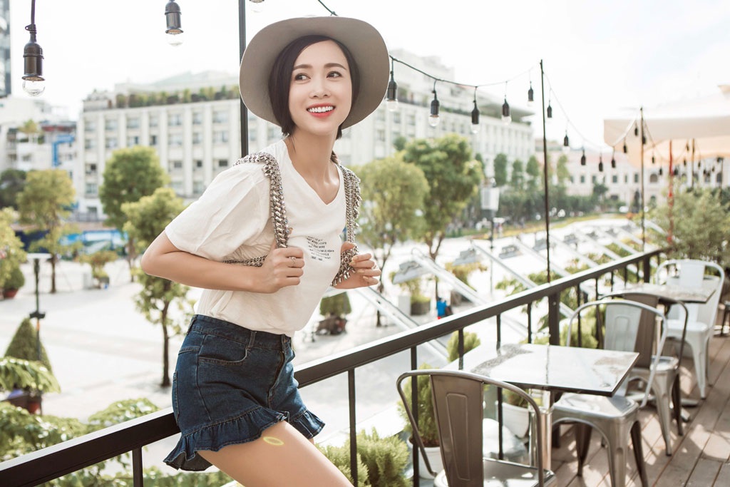 Vũ Ngọc Anh đẹp lôi cuốn với thời trang đường phố - 4 Hà Thanh
