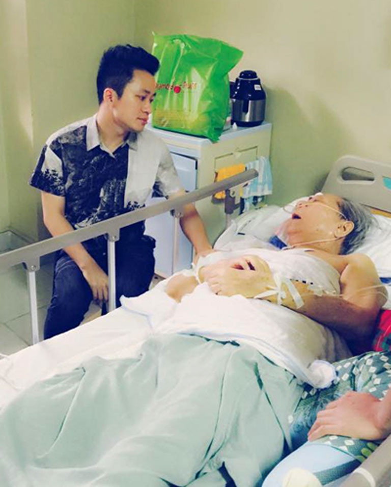 Nhiều nhạc sĩ Việt đang sống trong cảnh túng thiếu, bệnh tật - 3 Ở cái tuổi 90, nhạc sĩ Nguyễn Văn Tý kiệt quệ khi phải chống chọi với nhiều căn bệnh hành hạ