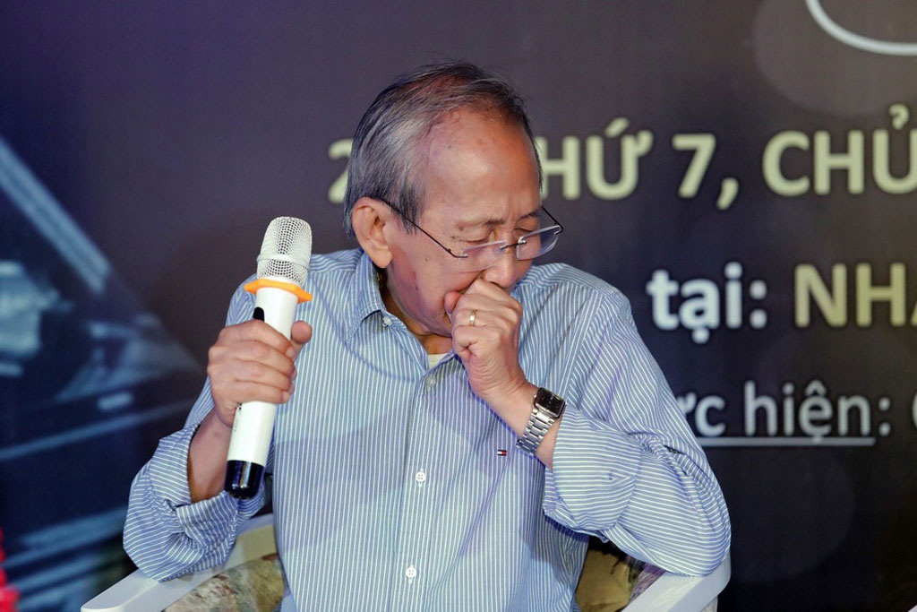 Nhiều nhạc sĩ Việt đang sống trong cảnh túng thiếu, bệnh tật - 4 Nhạc sĩ Nguyễn Ánh 9 chỉ còn da bọc xương vì bệnh nặng