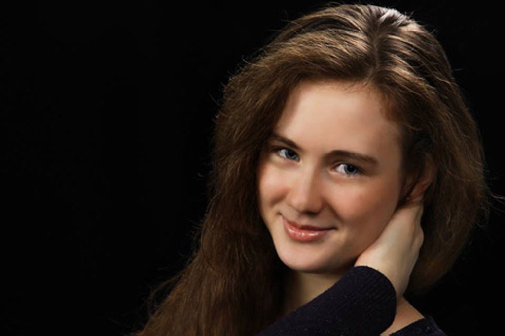 Nghệ sĩ piano Mosnika Ruth Vida (Hungary)