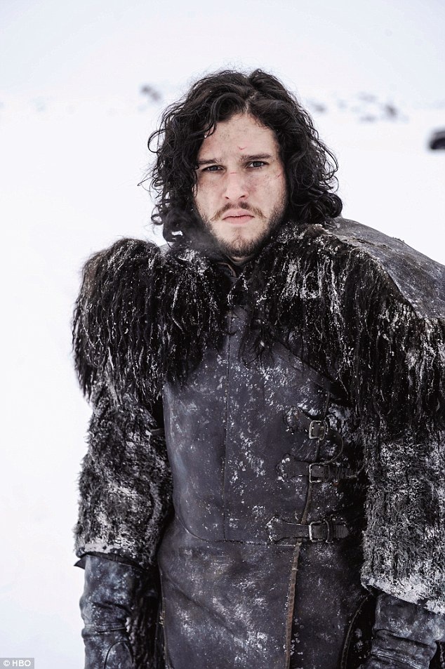 “Trò chơi vương quyền” sẽ có những phần phim ngoại truyện - 4 Jon Snow cũng đã sống lại trong phần 6 khiến các fan hâm mộ loạt phim có nhiều đoán định khác nhau về vai trò, vị trí và tương lai của hai nhân vật chính yếu cũng đồng thời là cô cháu của nhau - Jon Snow và Daenerys Targaryen.