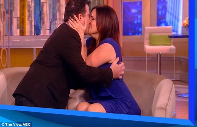 Amy đã chấp nhận lời cầu hôn của Justin, vào tuần trước, họ đã chính thức cử hành hôn lễ.