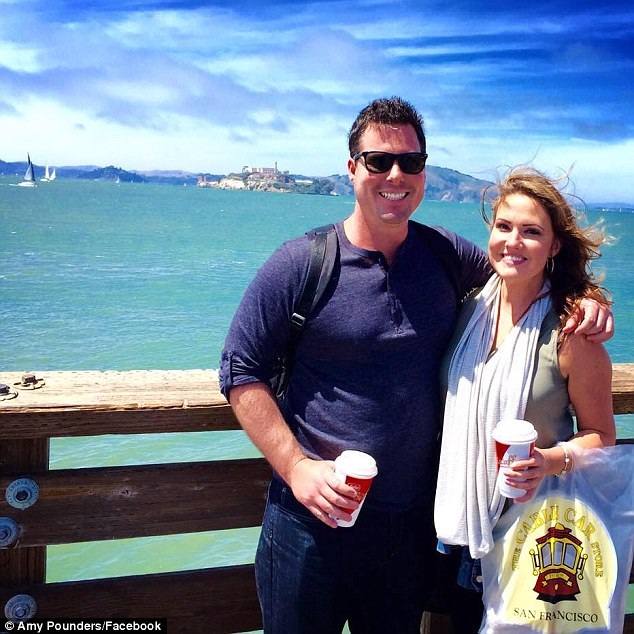 Justin và Amy hiện tại đang tận hưởng tuần trăng mật ở vùng biển Caribbe.