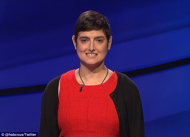 Cô Cindy Stowell đang chiến đấu với căn bệnh ung thư giai đoạn cuối khi xuất hiện tại buổi ghi hình của gameshow “Jeopardy!” hồi cuối tháng 8. Cô đã qua đời hồi đầu tuần này, chỉ một tuần trước khi tập ghi hình có sự tham gia của cô lên sóng.