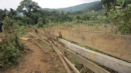 Cận cảnh hiện trường tang tóc vụ lật xe 14 người thương vong - 10