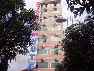 Tóm gọn 6 đối tượng "đập đá" trong khách sạn - 1