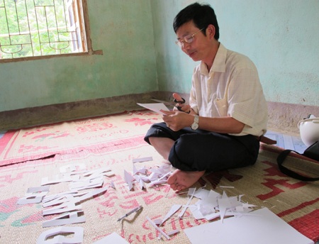 Rộn ràng chuẩn bị bầu cử sớm ở huyện biên giới  - 3